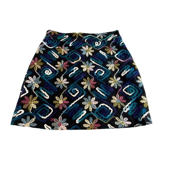 Zara Dresses & Skirts - ZARA BASIC Embroidered Floral Swirl Mini Skirt Black Multi Color XS Boho garden